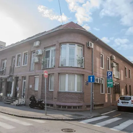 Downtown Nest Apartment